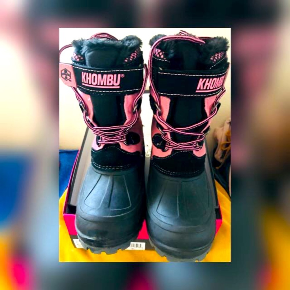 Khombu Kids Black and Pink Winter Boots